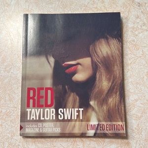 Taylor Swift Red Zinepak Limited Edition 2012